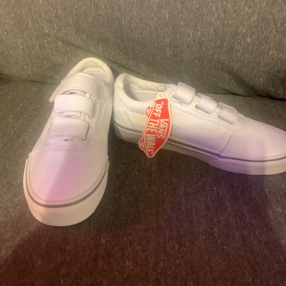 white velcro vans womens